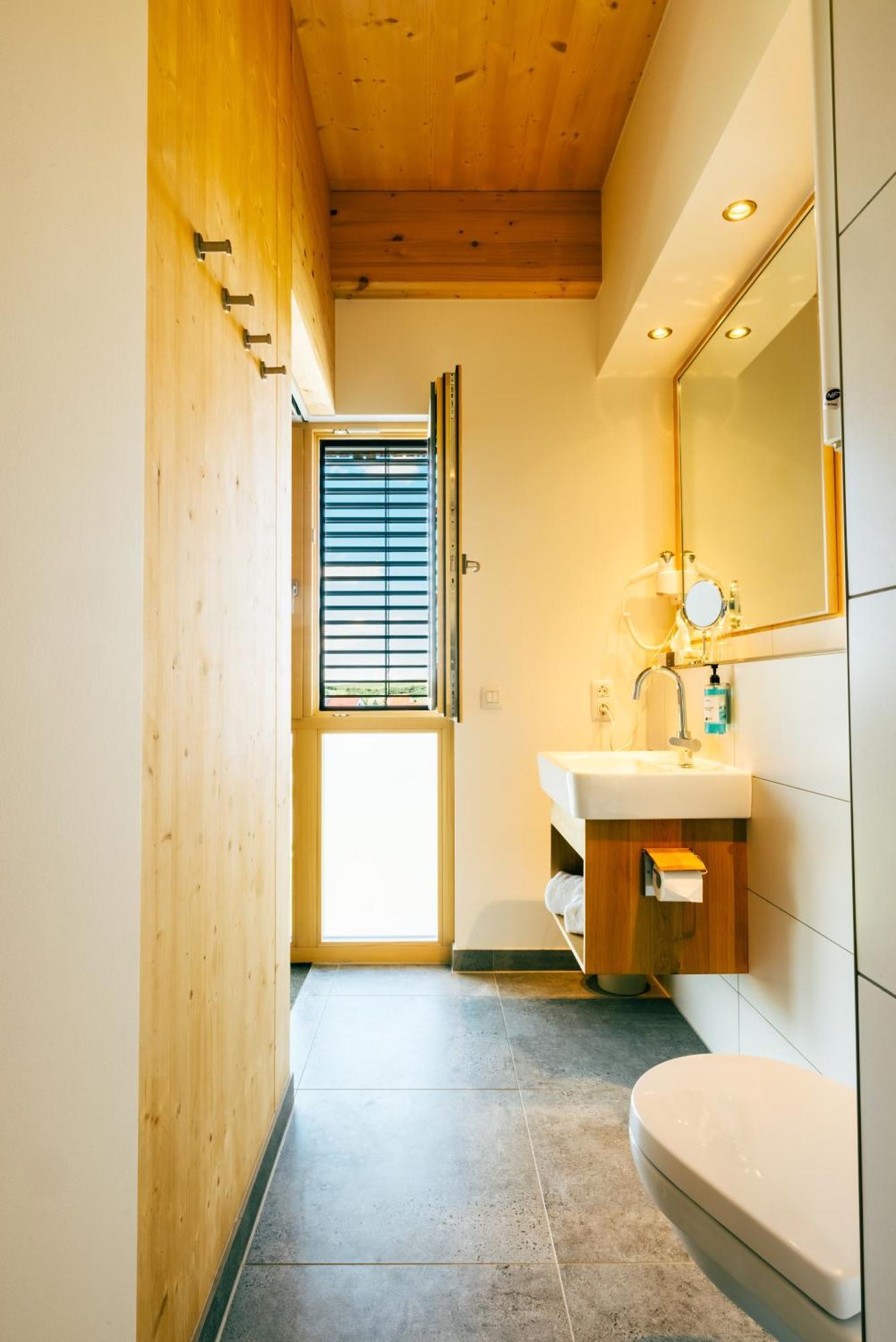 Oekohotel Aus Holz Alea Eco Pfaffenhofen an der Ilm Exterior foto